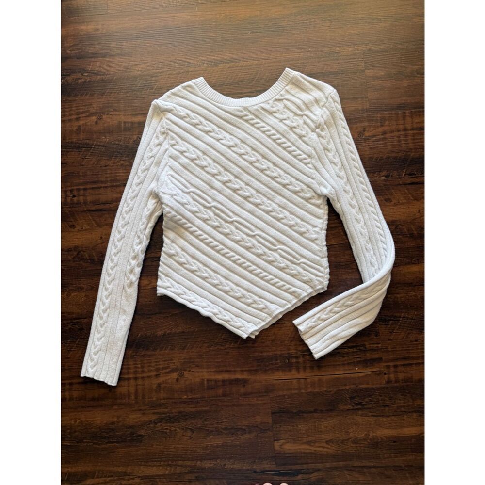 Chic Cable Knit Sweater - white - Picture 7 of 10